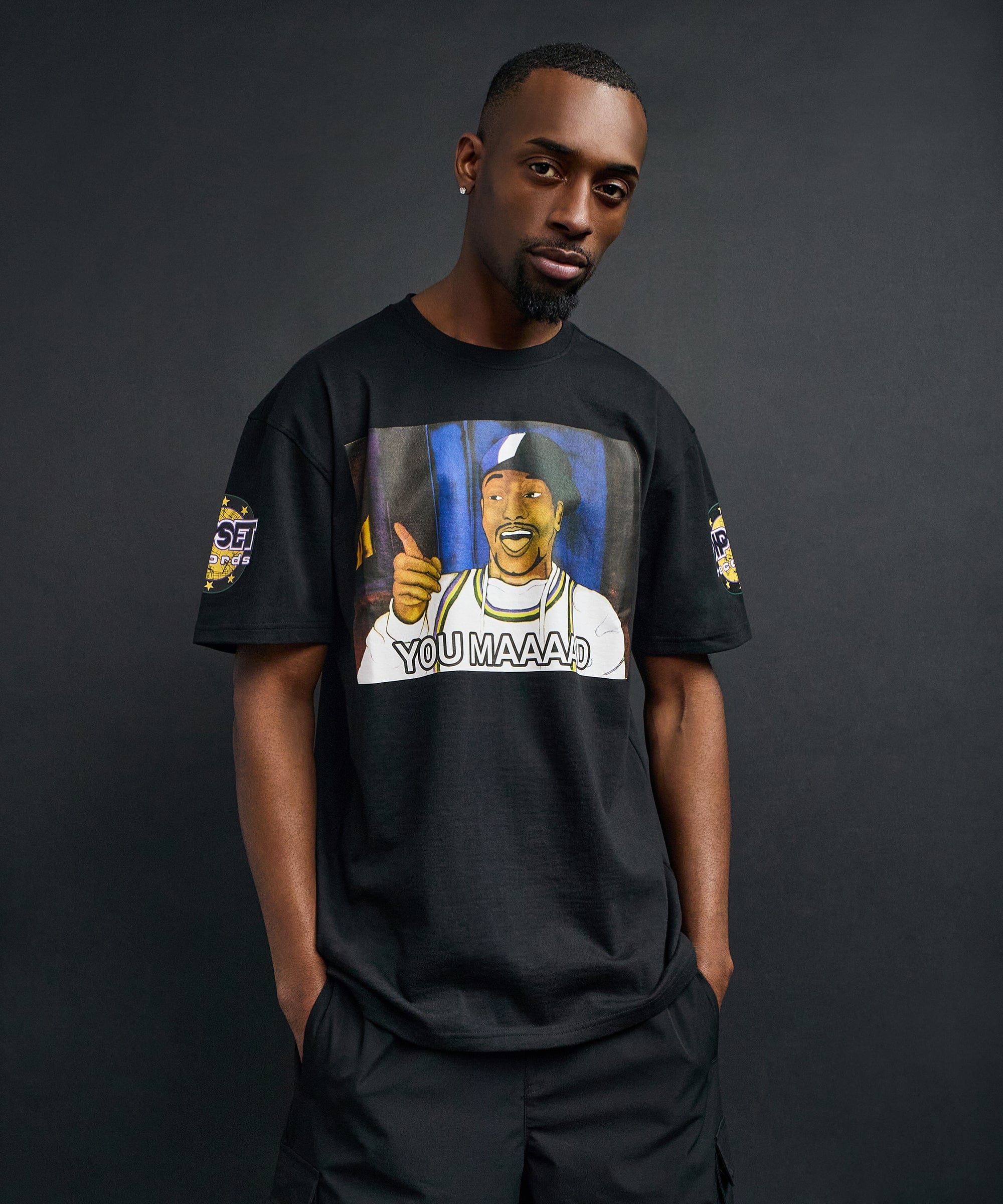 Mad Sleeve Print Short Sleeve Tee - Black