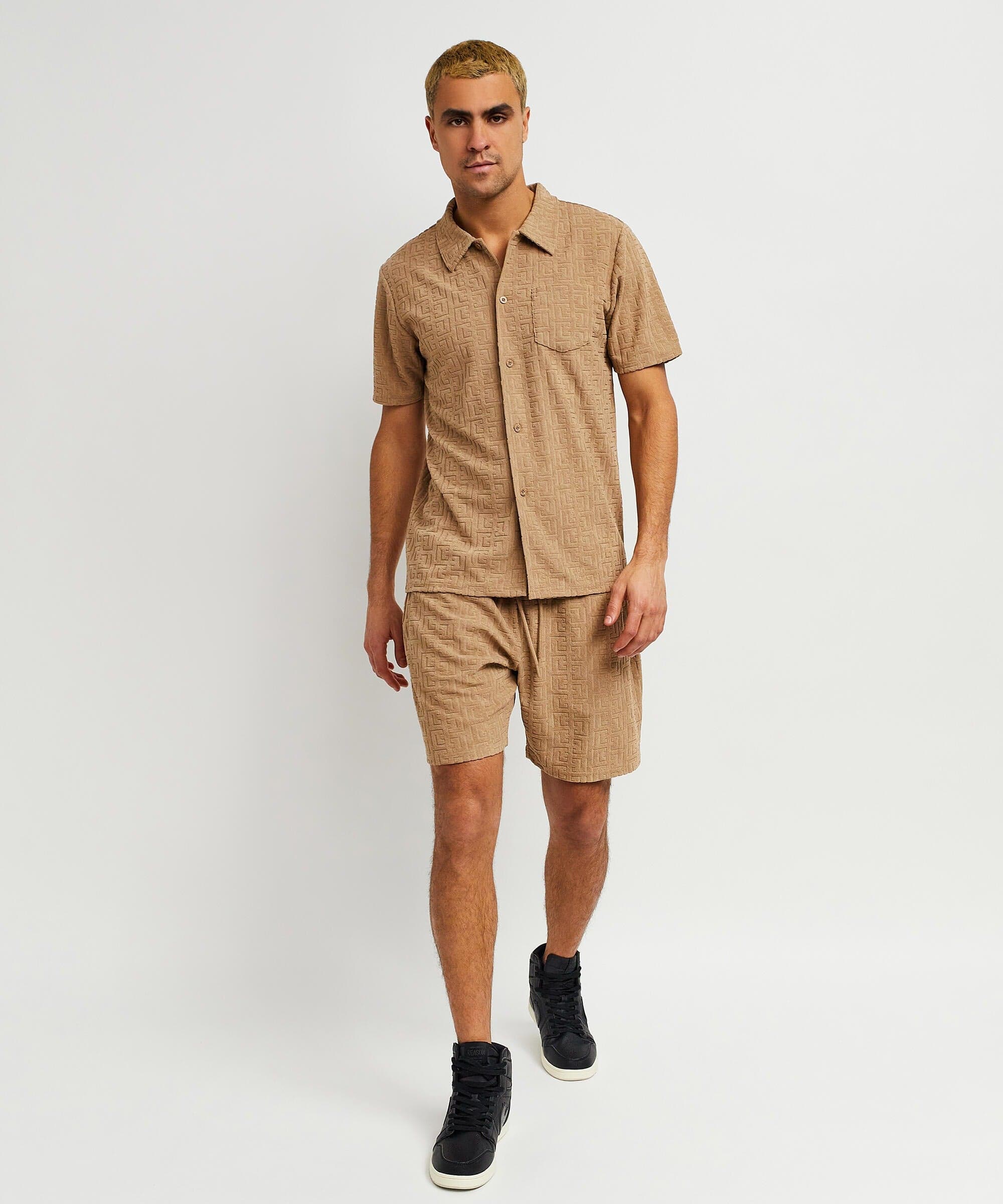 Towel Short Sleeve Embossed Pattern Button Down Shirt - Rust